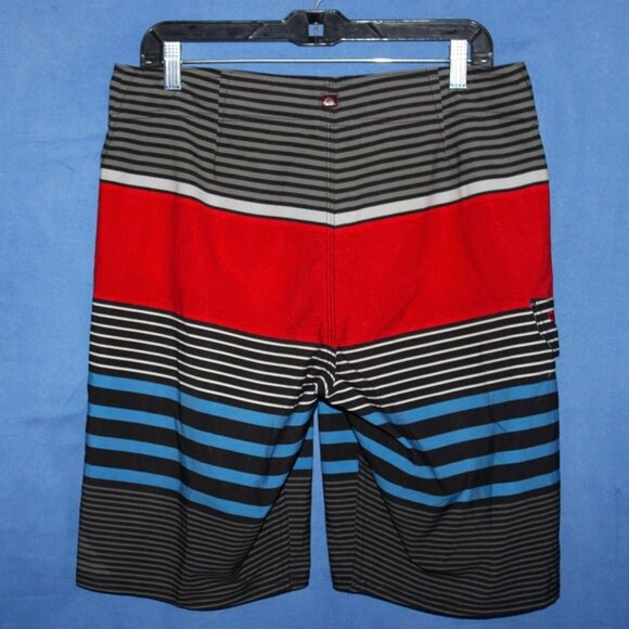 Quiksilver Striped Board Shorts 32 - Picture 2 of 5